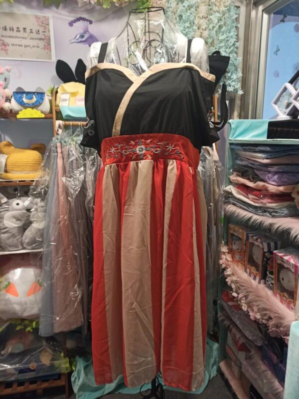 胖MM 新式古風刺繡連物裙